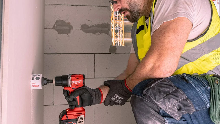 perceuse visseuse compacte sans fil M18 BLDDRC Milwaukee perceuse visseuse compacte sans fil M18 BLDDRC Milwaukee